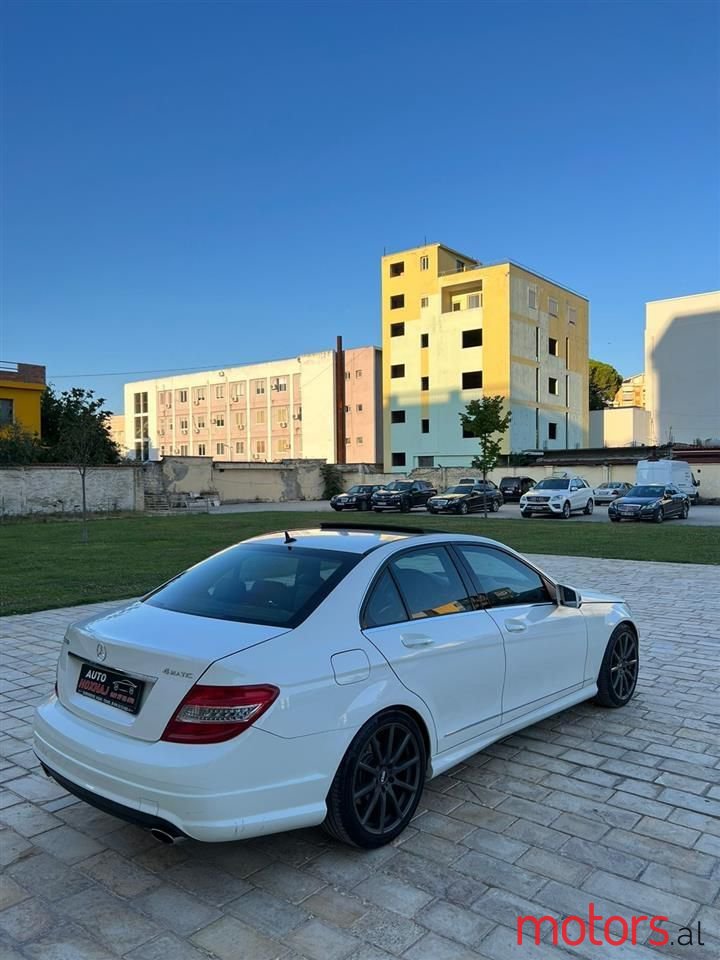 2010' Mercedes-Benz C 300 photo #6