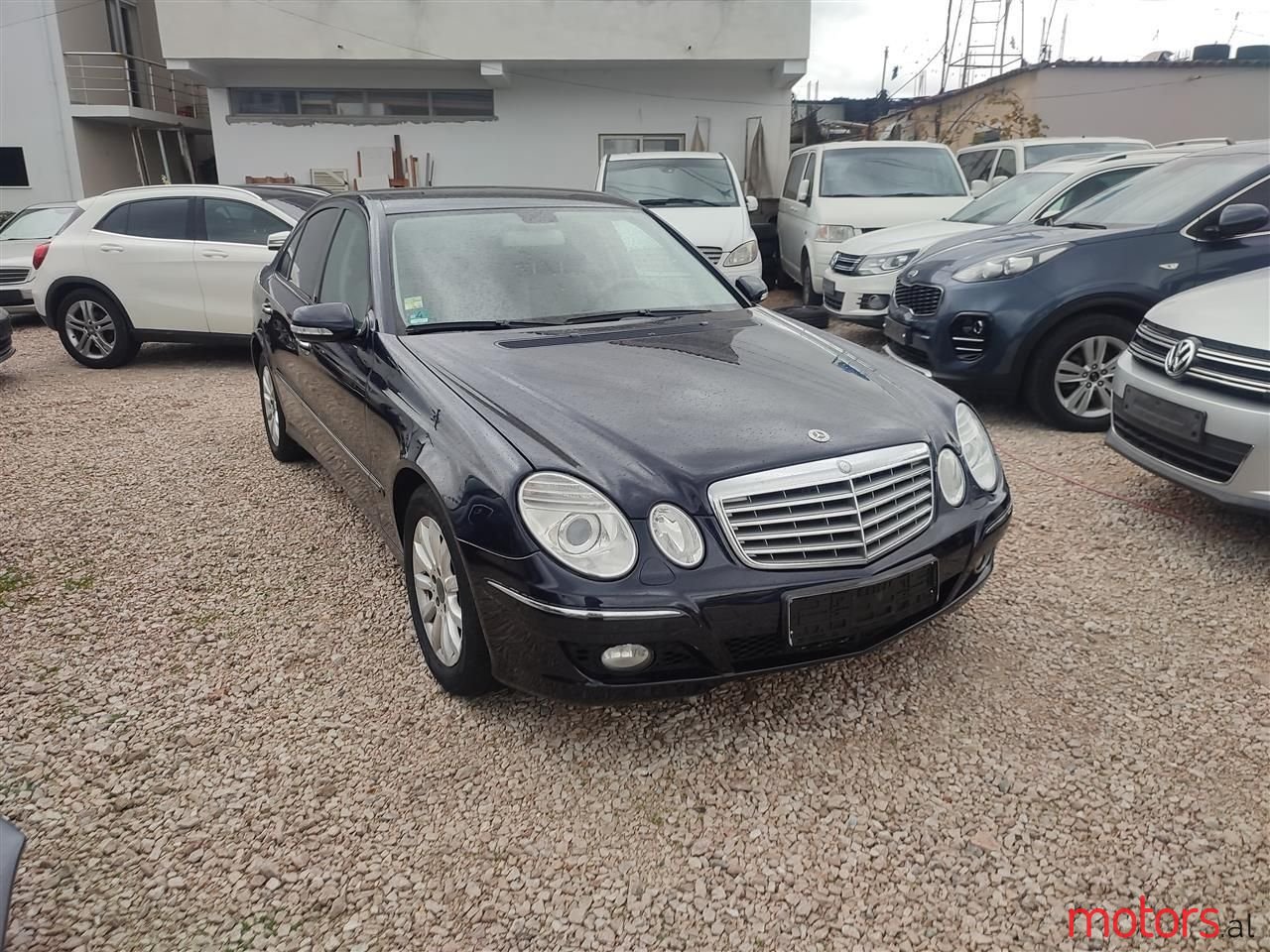 2009' Mercedes-Benz E 200 photo #2