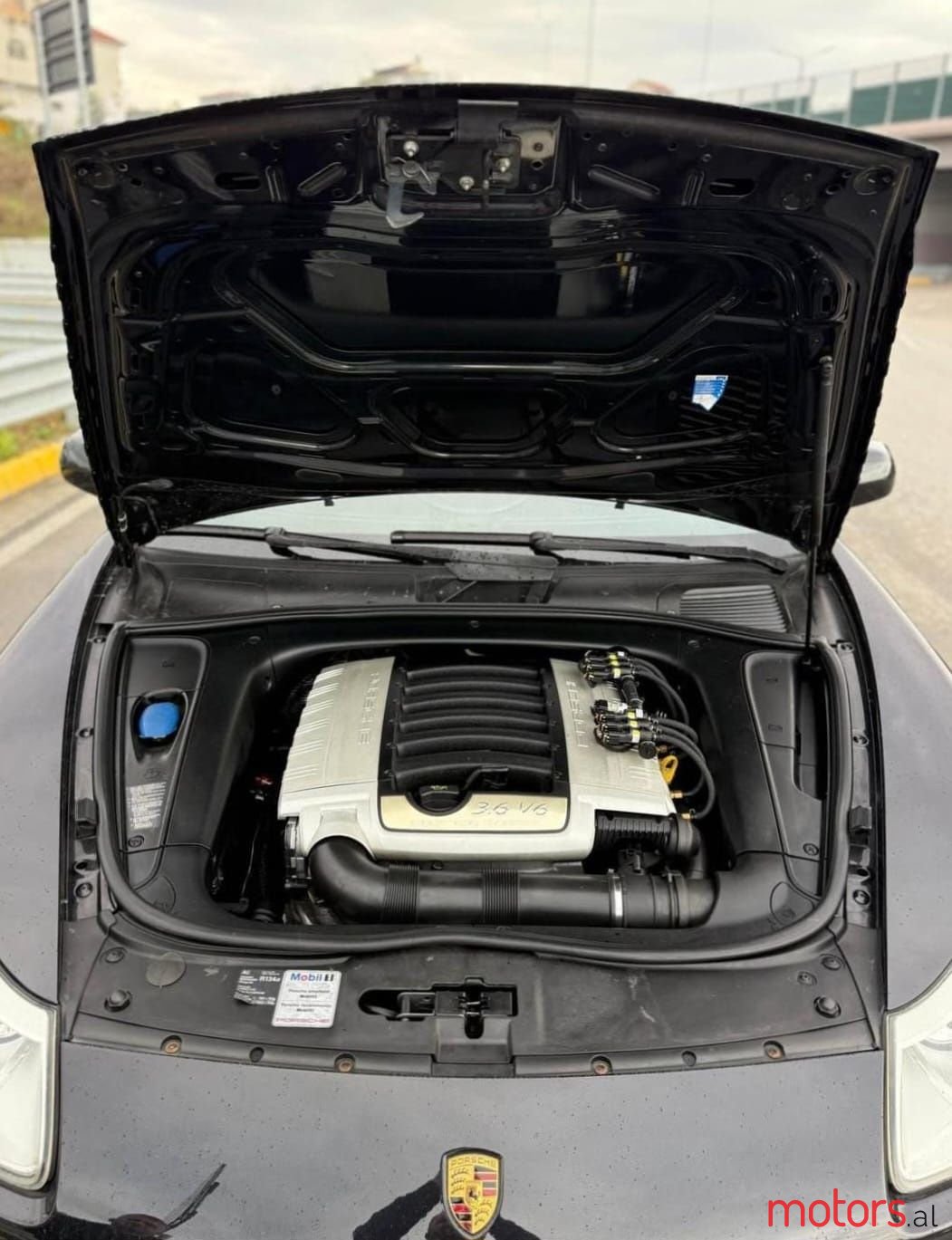 2009' Porsche Cayenne photo #2