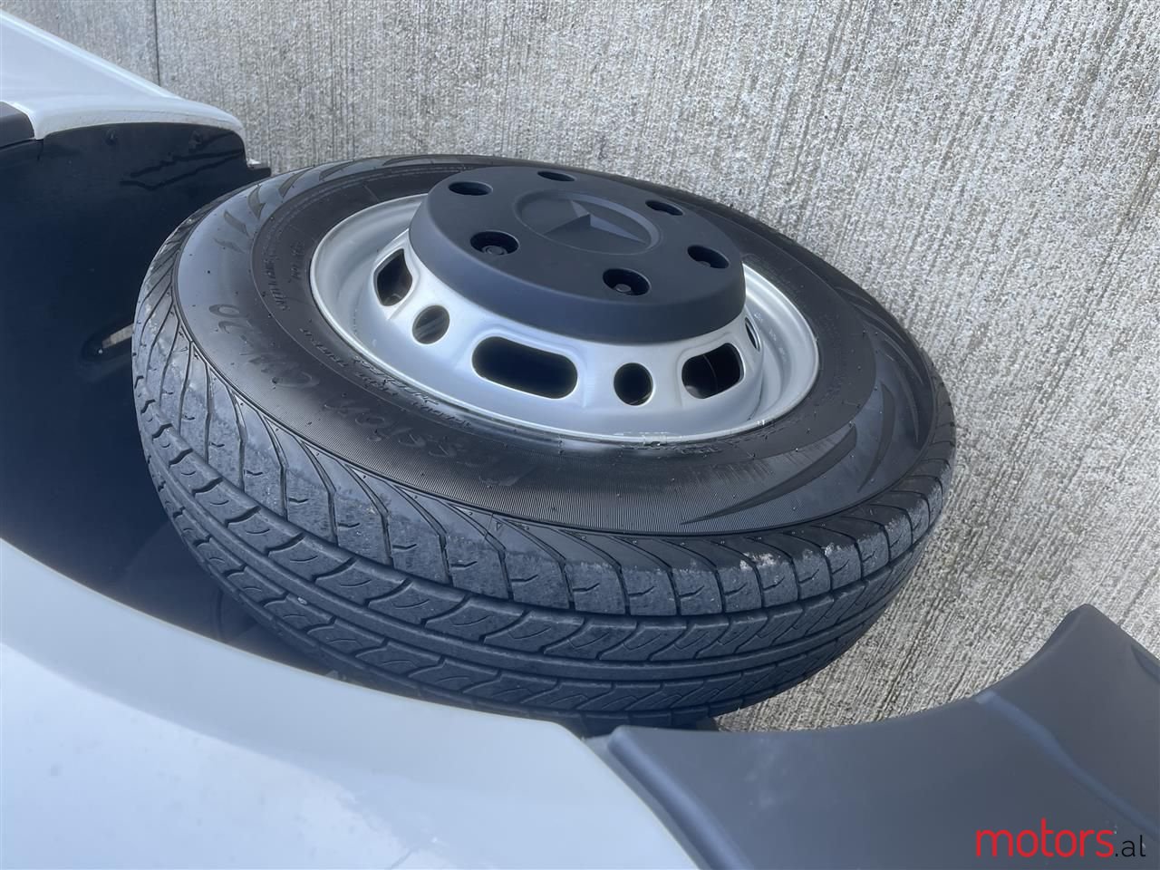 2011' Mercedes-Benz Sprinter photo #4