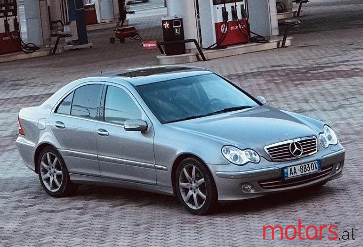 2005' Mercedes-Benz C 220 photo #1