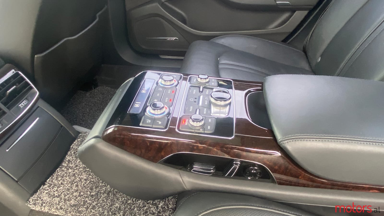 2015' Audi A8 photo #7