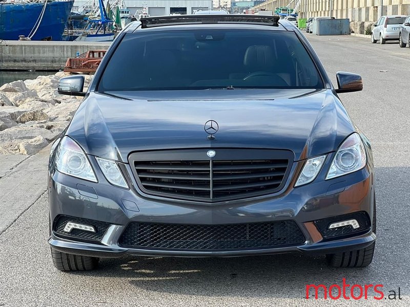 2010' Mercedes-Benz E 55 AMG photo #1