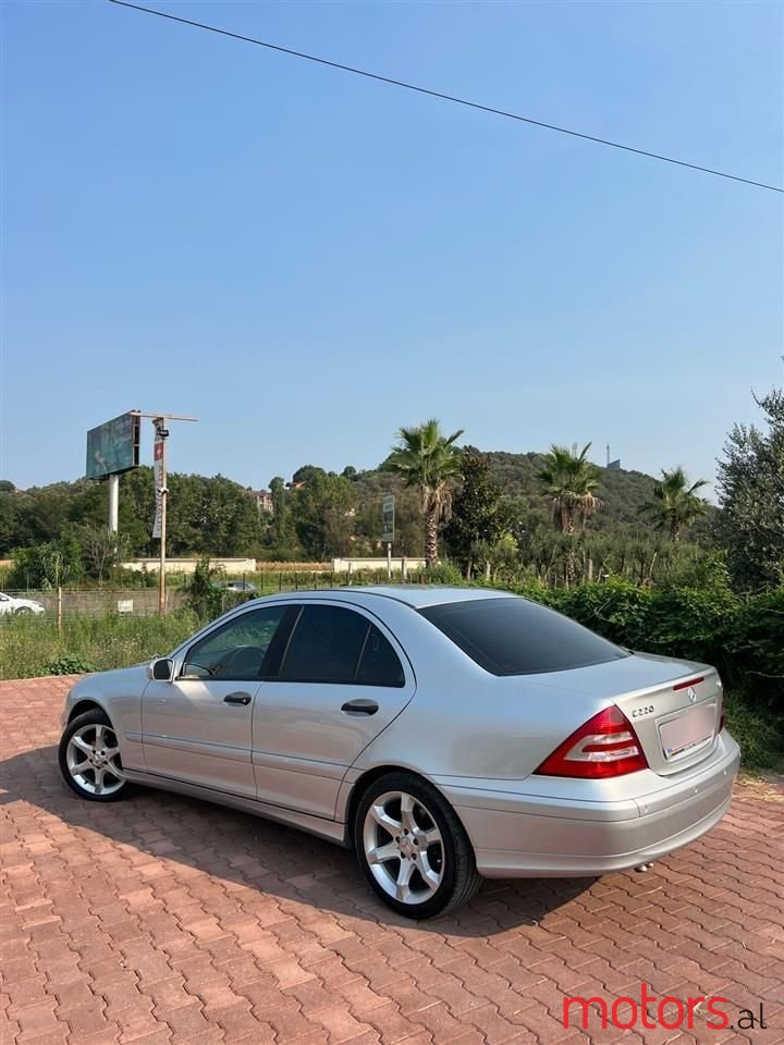 2007' Mercedes-Benz C 220 photo #3