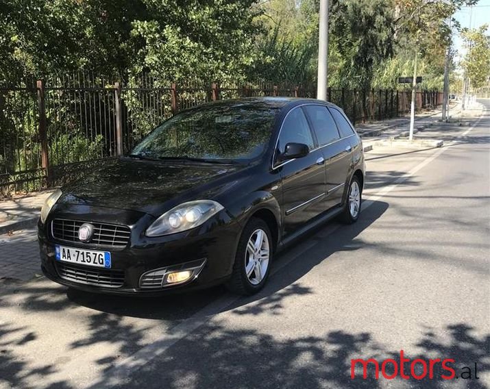 2012' Fiat Croma photo #3