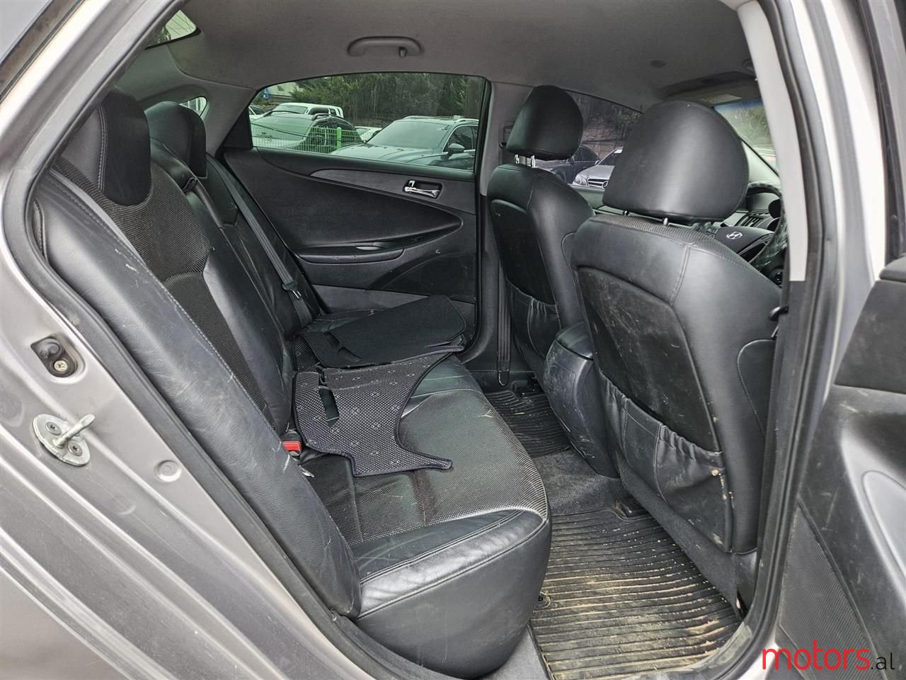 2010' Hyundai Sonata photo #5