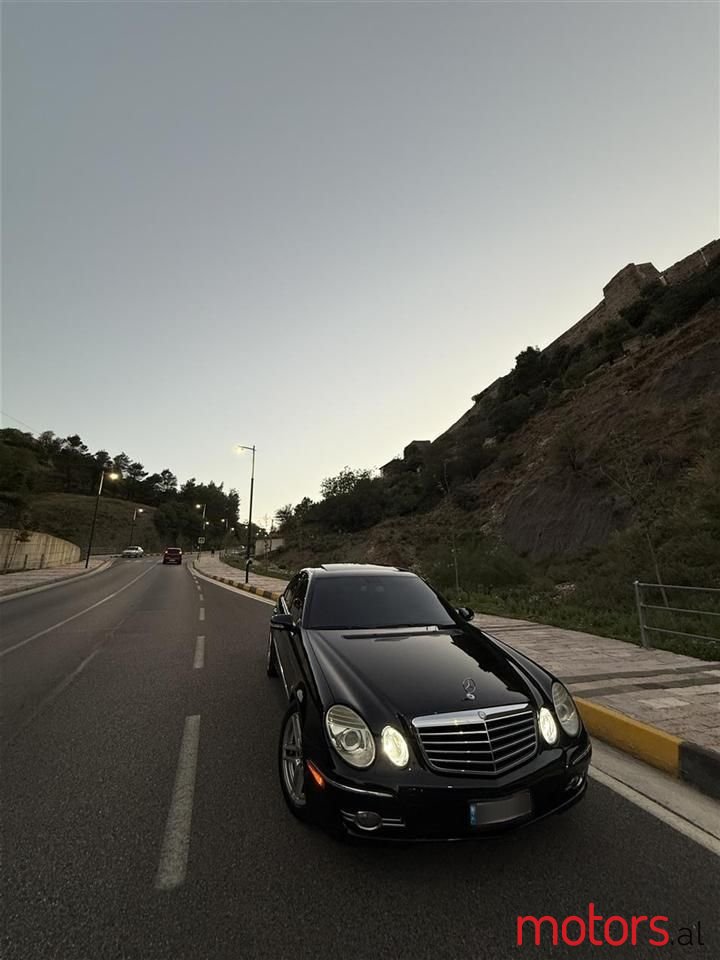 2008' Mercedes-Benz E 350 photo #6