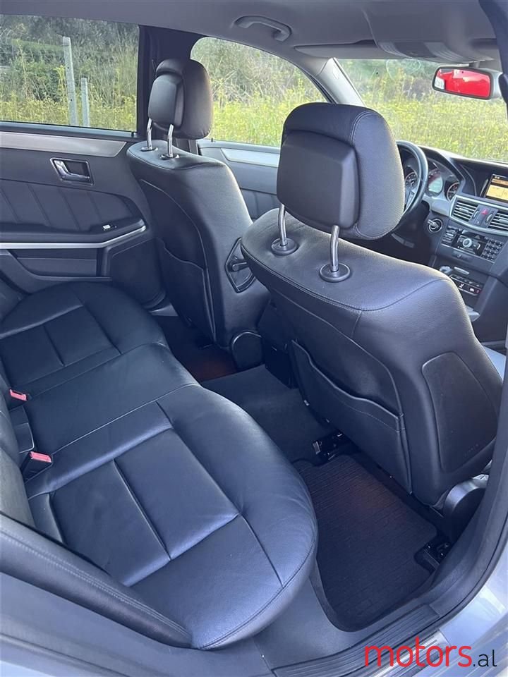 2009' Mercedes-Benz E 250 photo #6