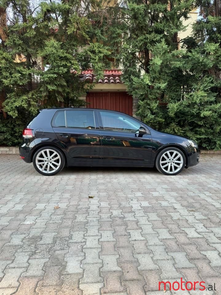 2010' Volkswagen Golf photo #4