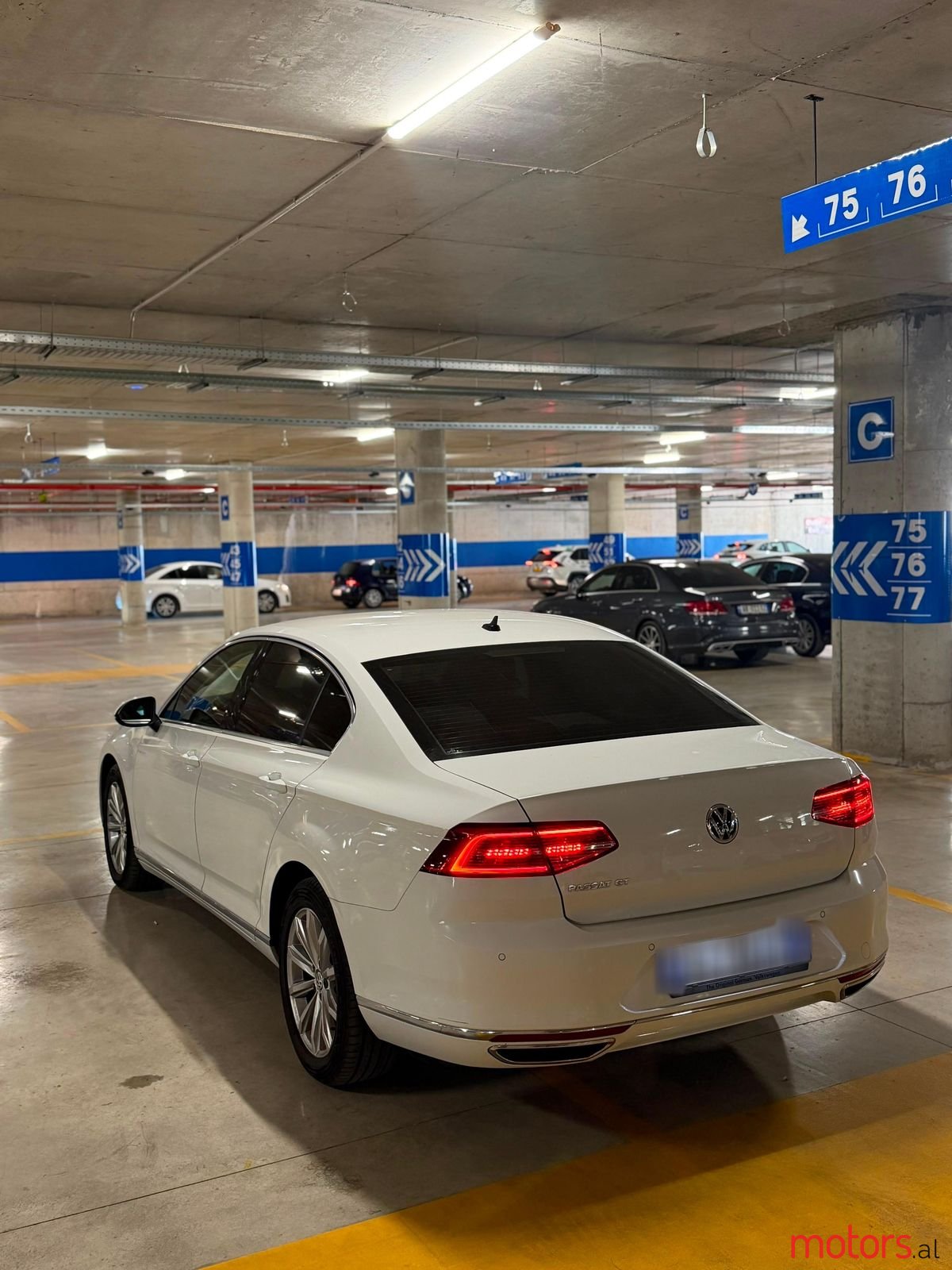 2018' Volkswagen Passat photo #3