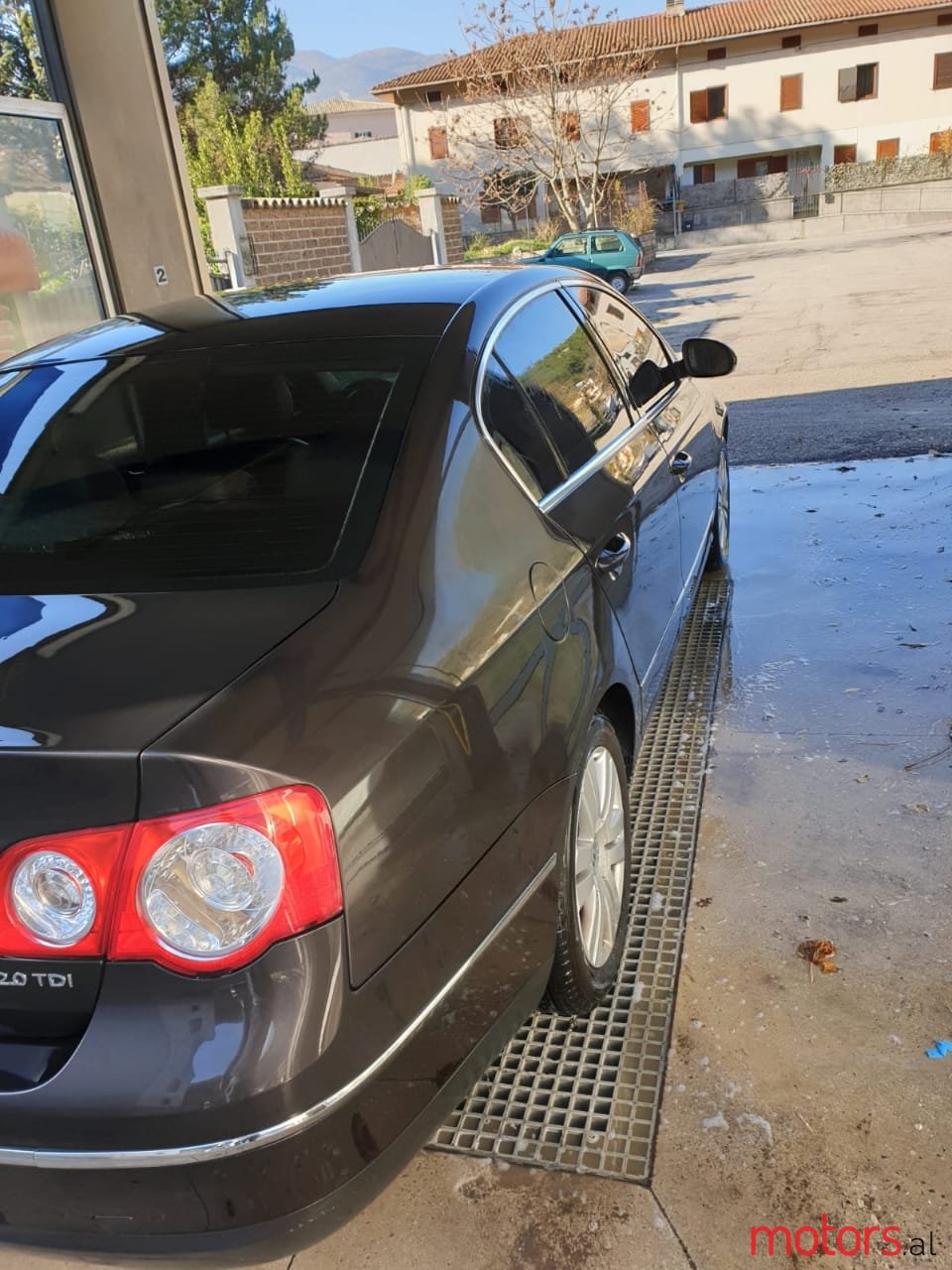 2005' Volkswagen Passat photo #4