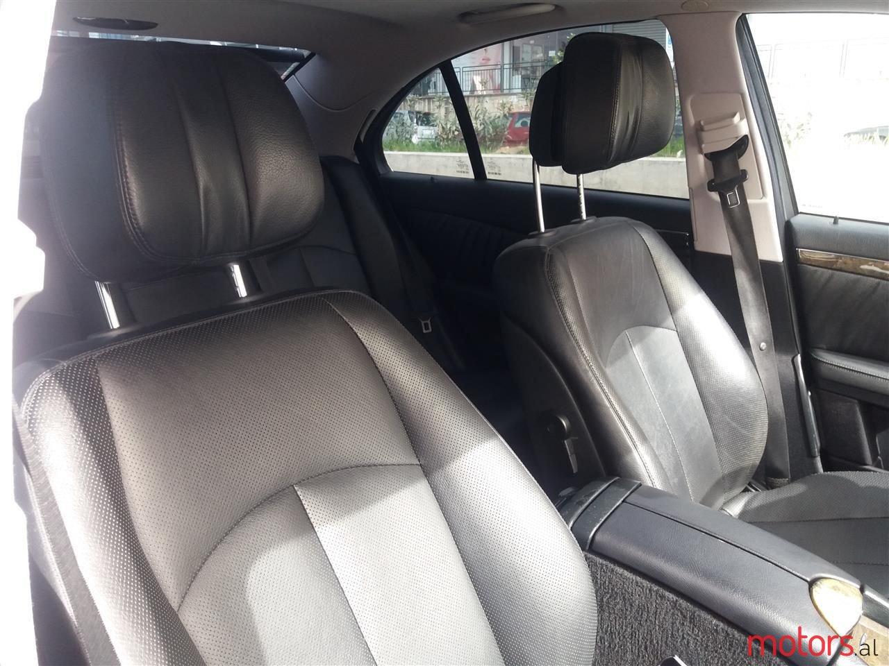 2007' Mercedes-Benz 320 photo #6