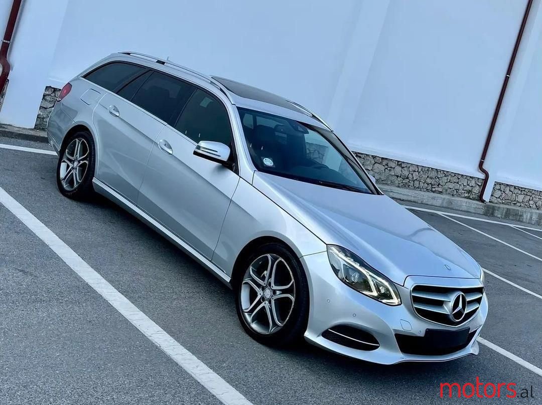 2015' Mercedes-Benz E 220 photo #1
