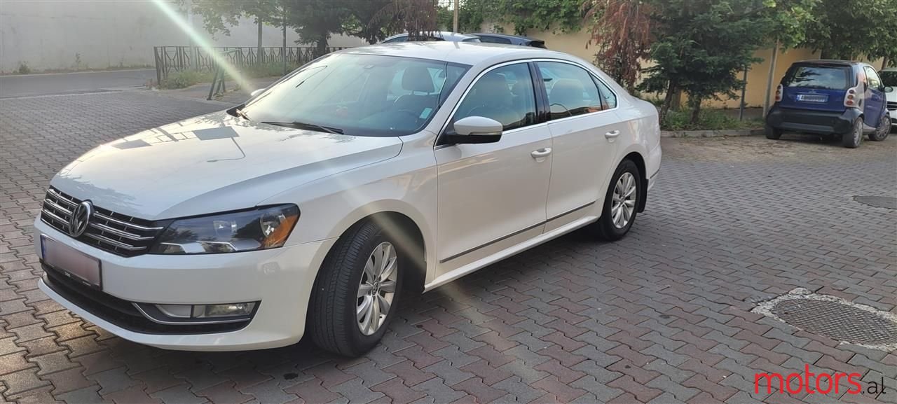 2014' Volkswagen Passat photo #1