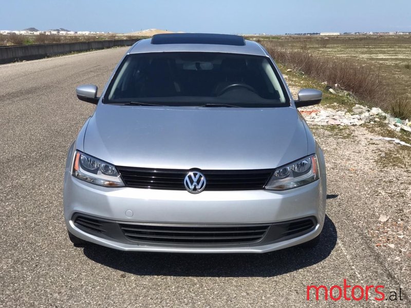 2012' Volkswagen Jetta photo #1