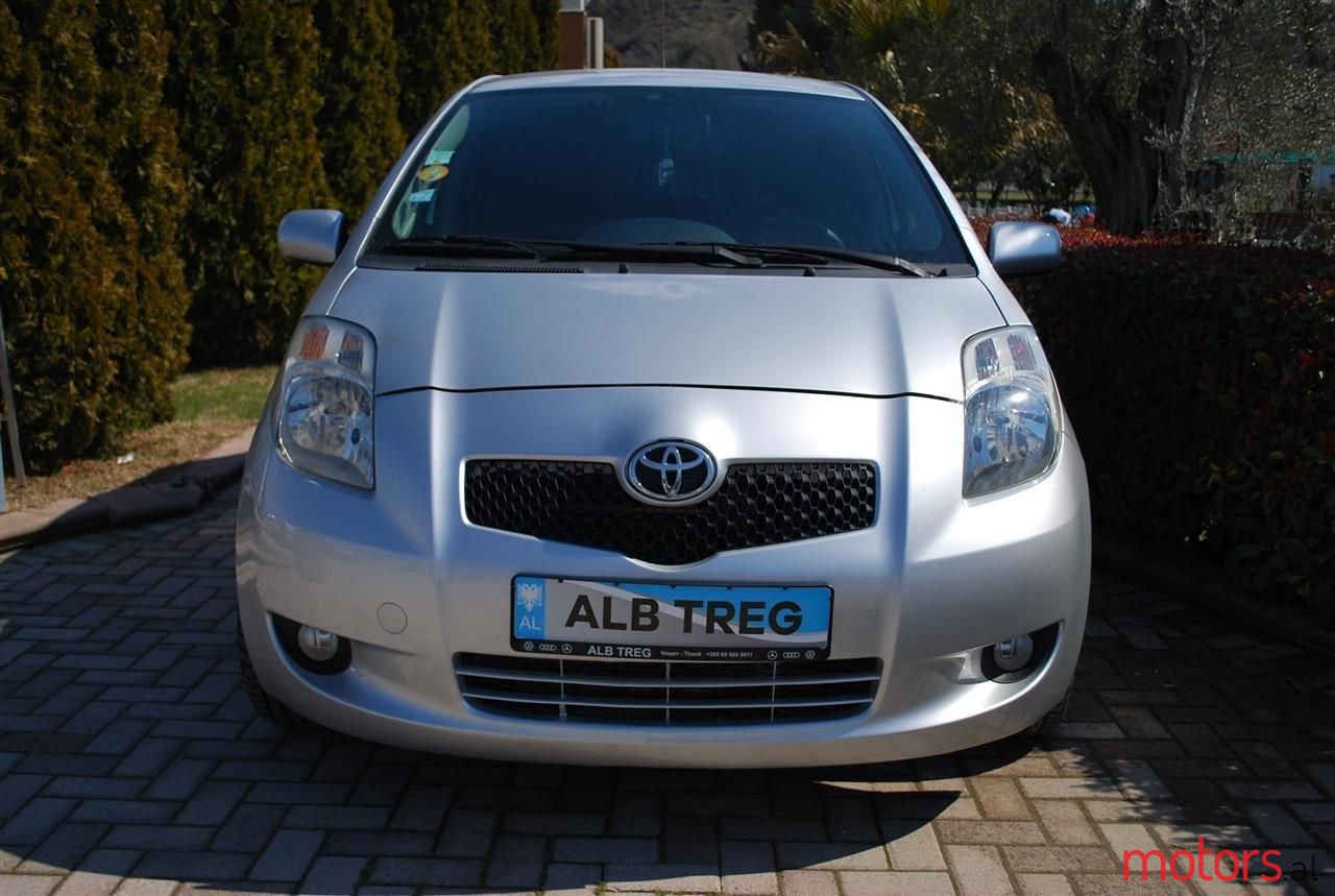 2008' Toyota Yaris photo #5