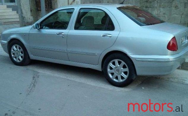 2000' Lancia Lybra photo #1