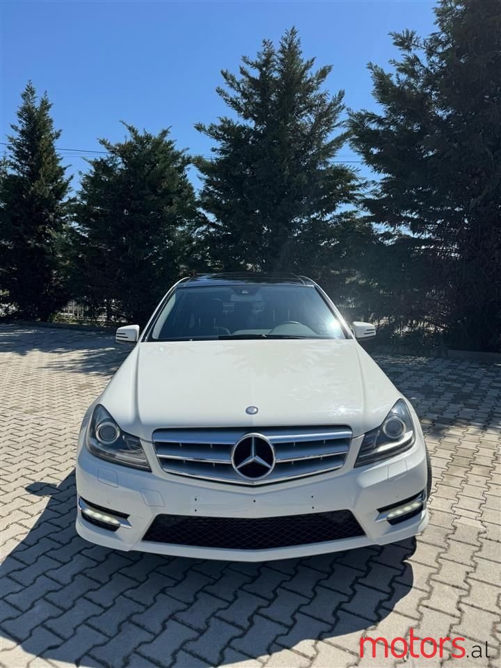 2012' Mercedes-Benz C 220 photo #3