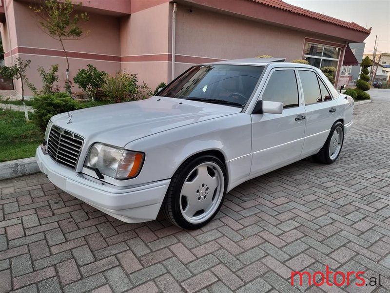 1993' Mercedes-Benz E 500 photo #3