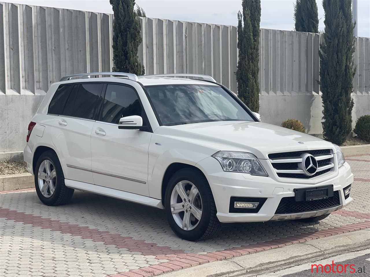 2010' Mercedes-Benz GLK 250 photo #5
