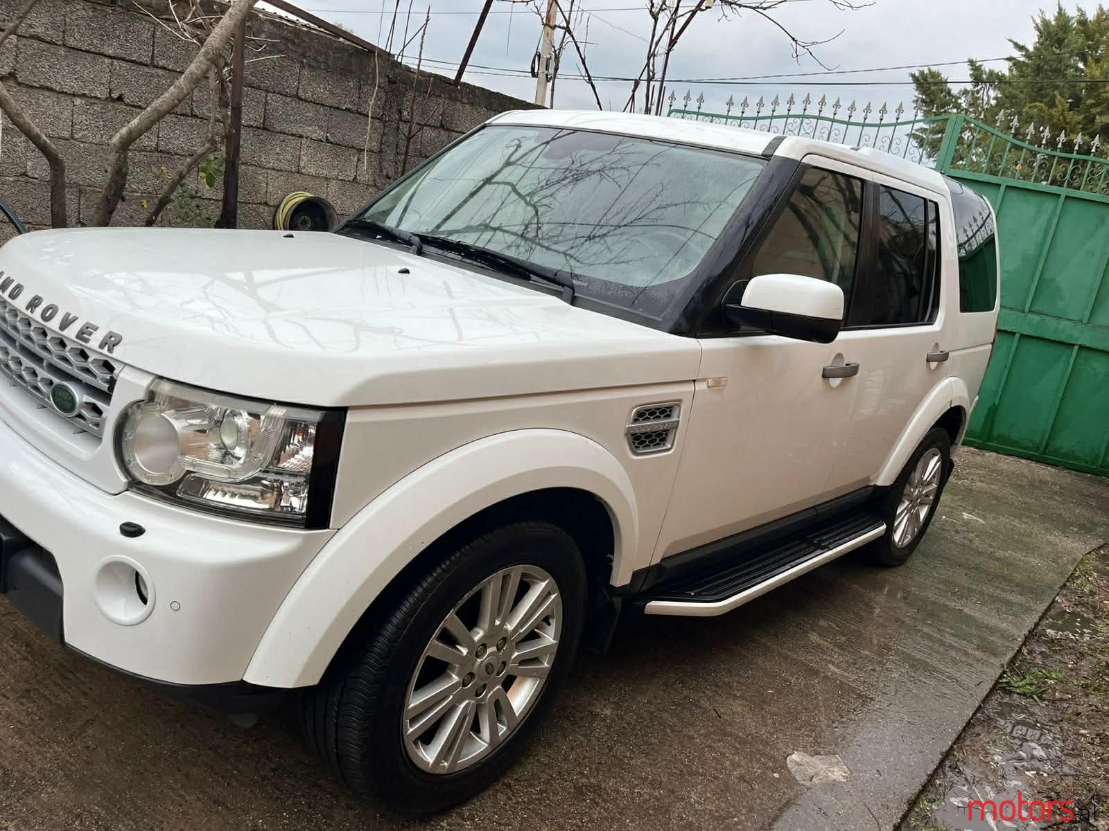 2011' Land Rover Discovery photo #4