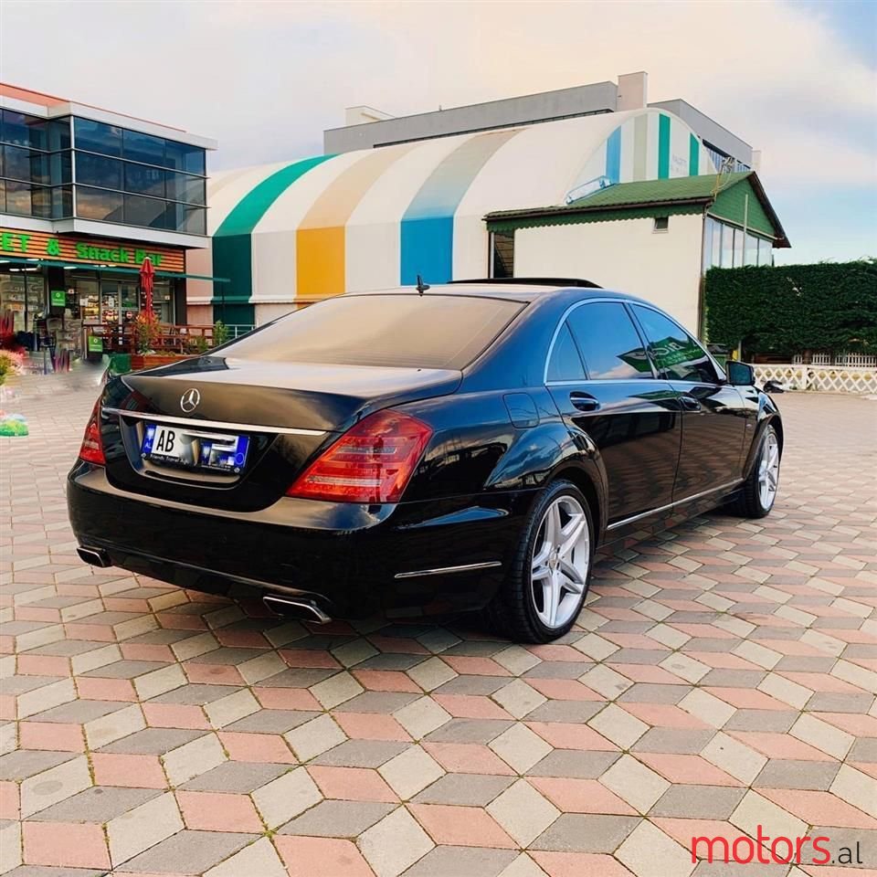 2011' Mercedes-Benz S 350 photo #2