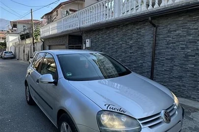 2004' Volkswagen Golf