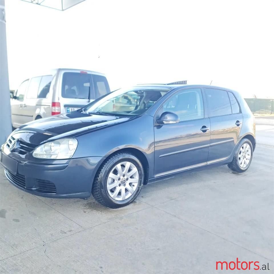 2008' Volkswagen Golf photo #5