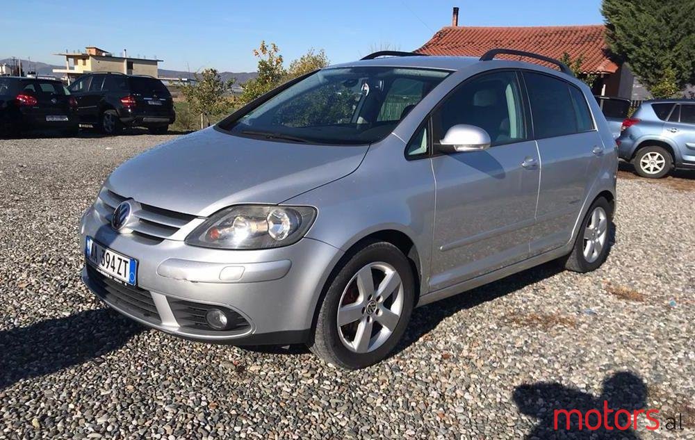 2008' Volkswagen Golf Plus photo #1