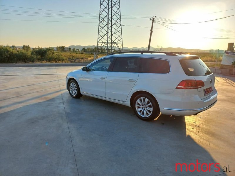 2015' Volkswagen Passat photo #4