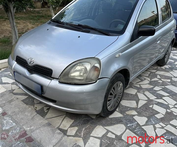 2001' Toyota Yaris photo #1