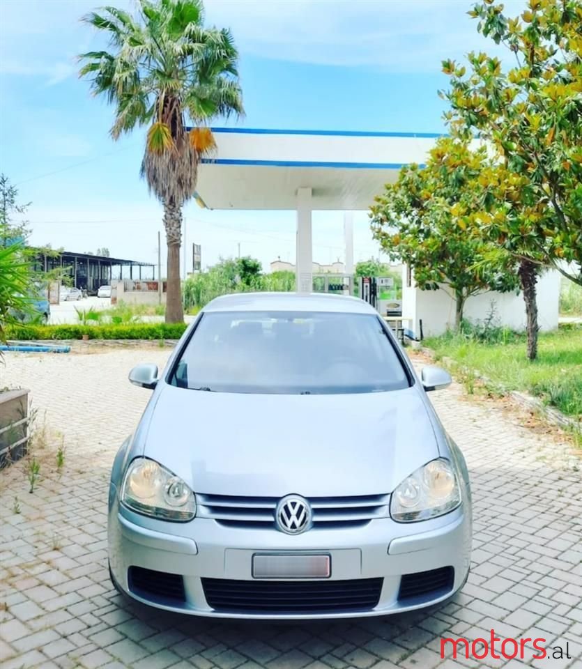 2005' Volkswagen Golf photo #2