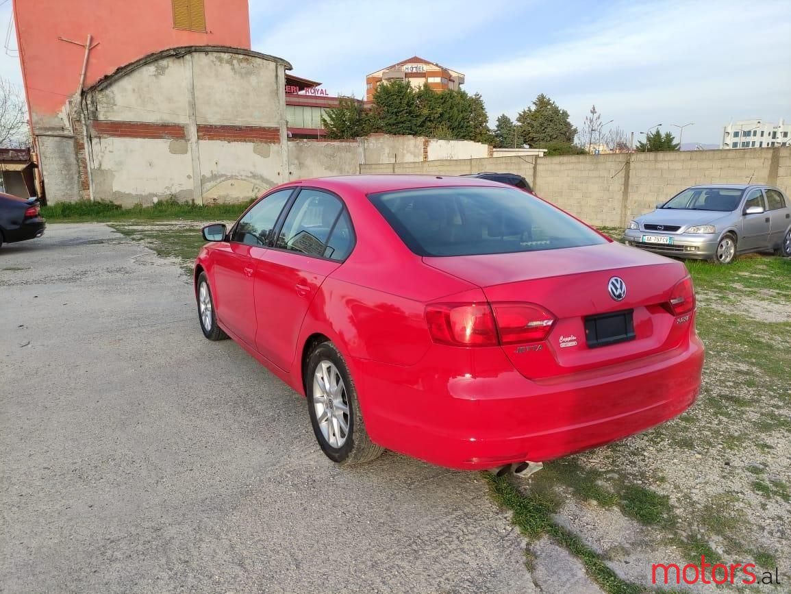 2011' Volkswagen Jetta photo #6