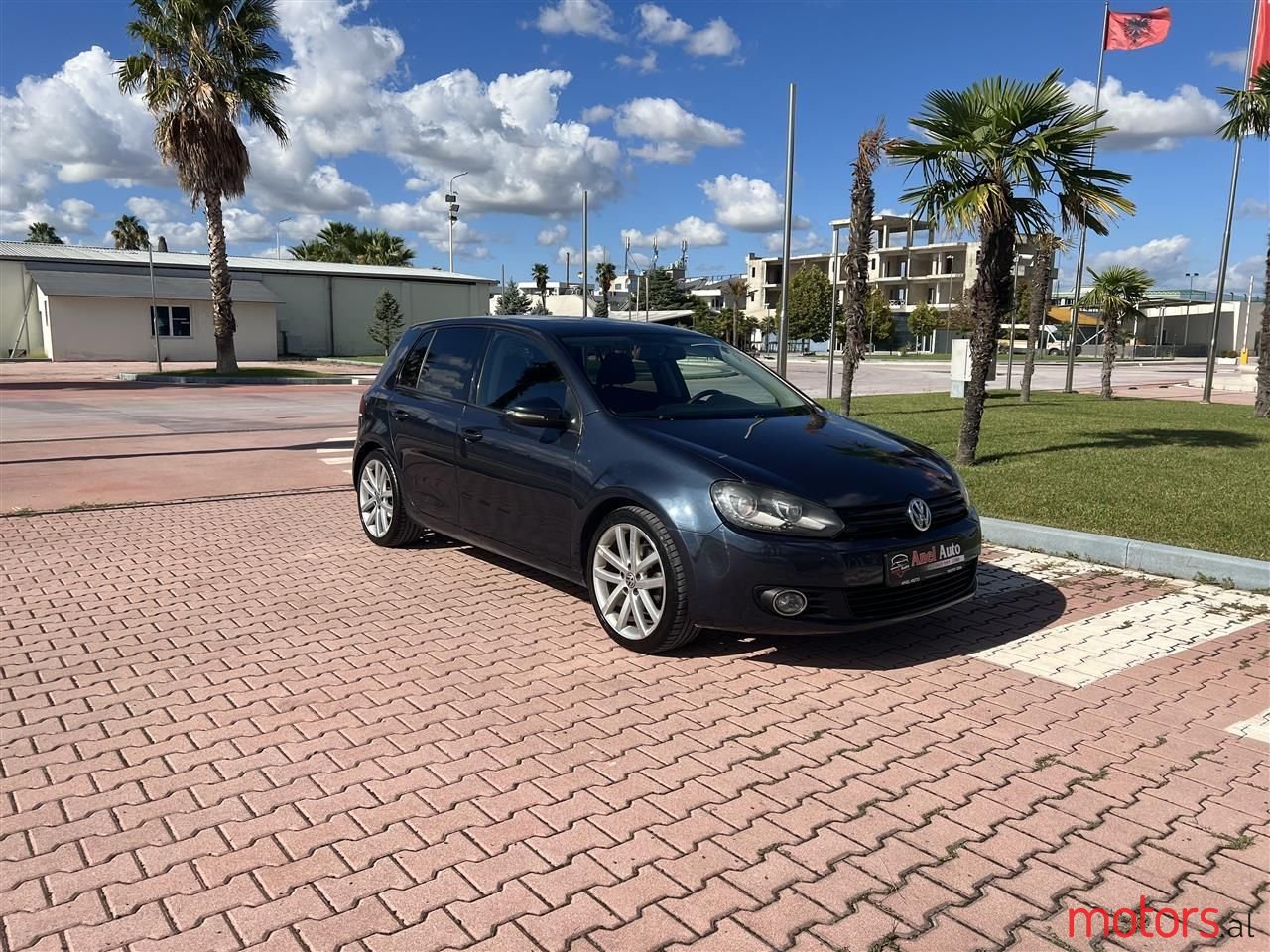 2012' Volkswagen Golf photo #4