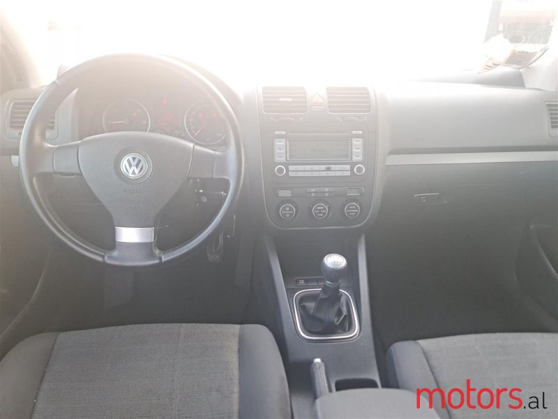 2007' Volkswagen Golf photo #3