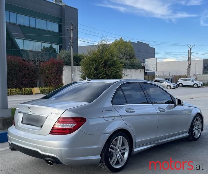 2012' Mercedes-Benz C 300 photo #4