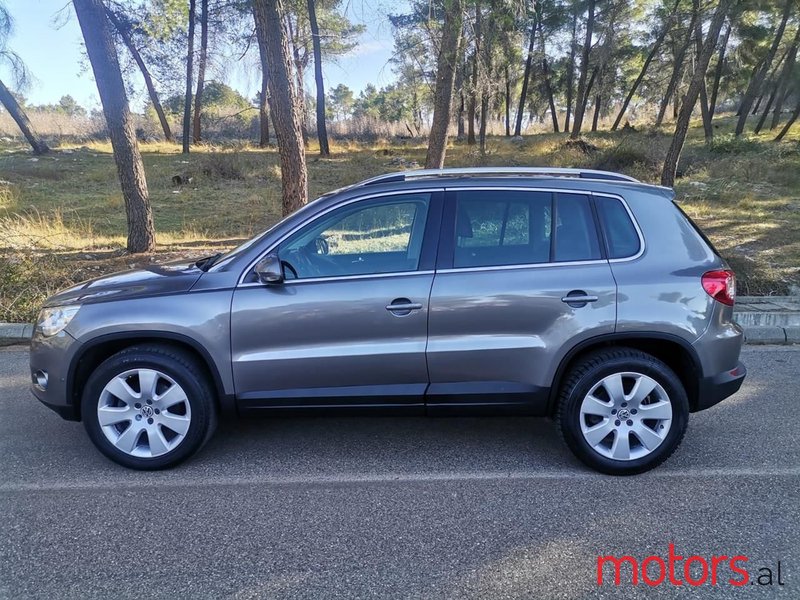 2008' Volkswagen Tiguan photo #4