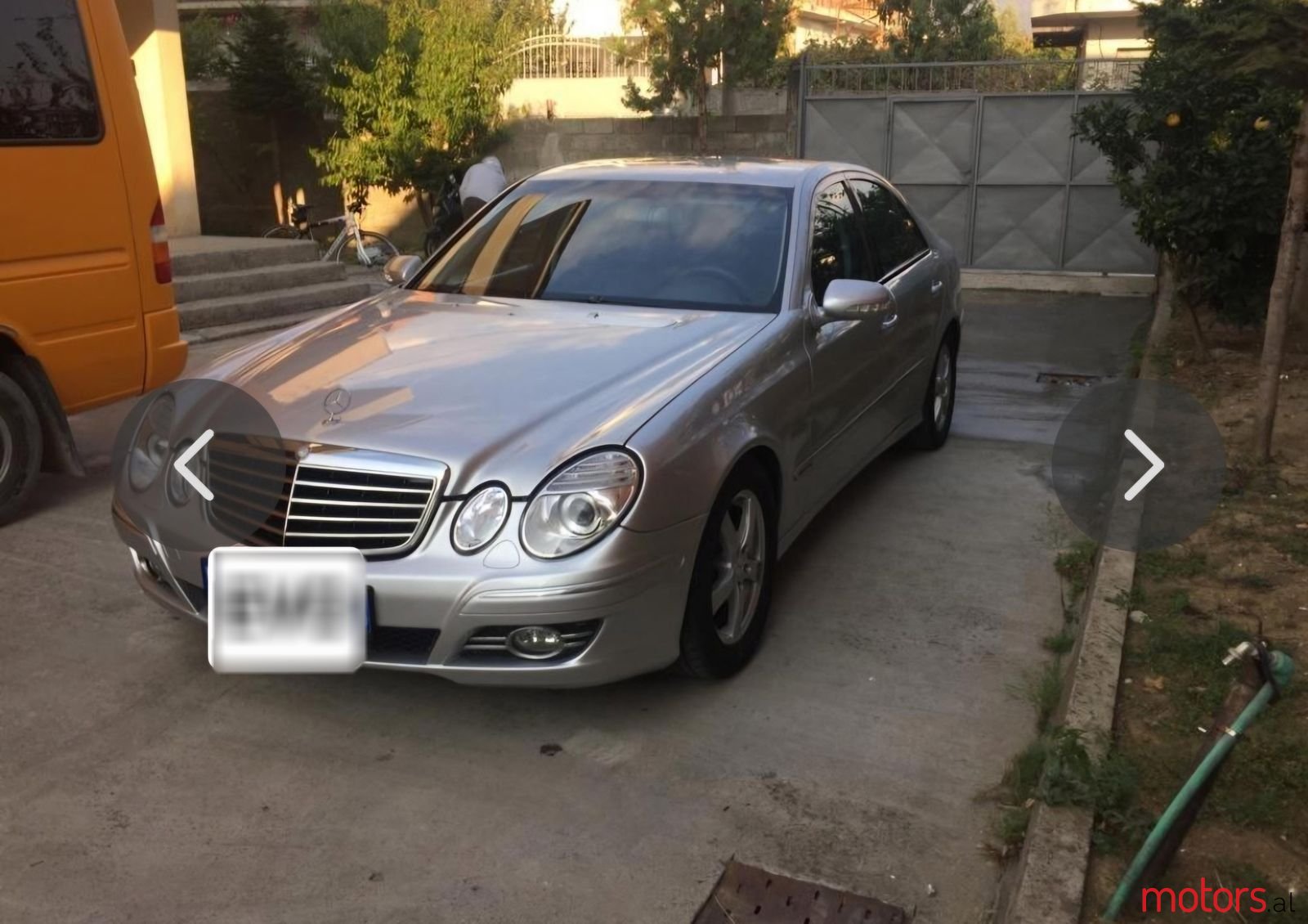 2004' Mercedes-Benz E 270 photo #1