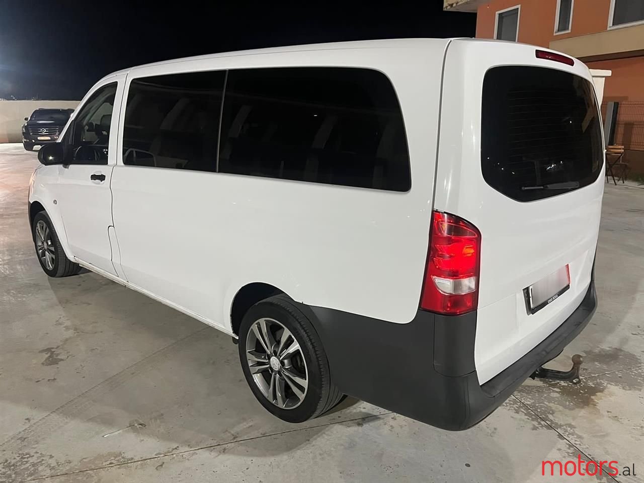 2017' Mercedes-Benz V 220 photo #6