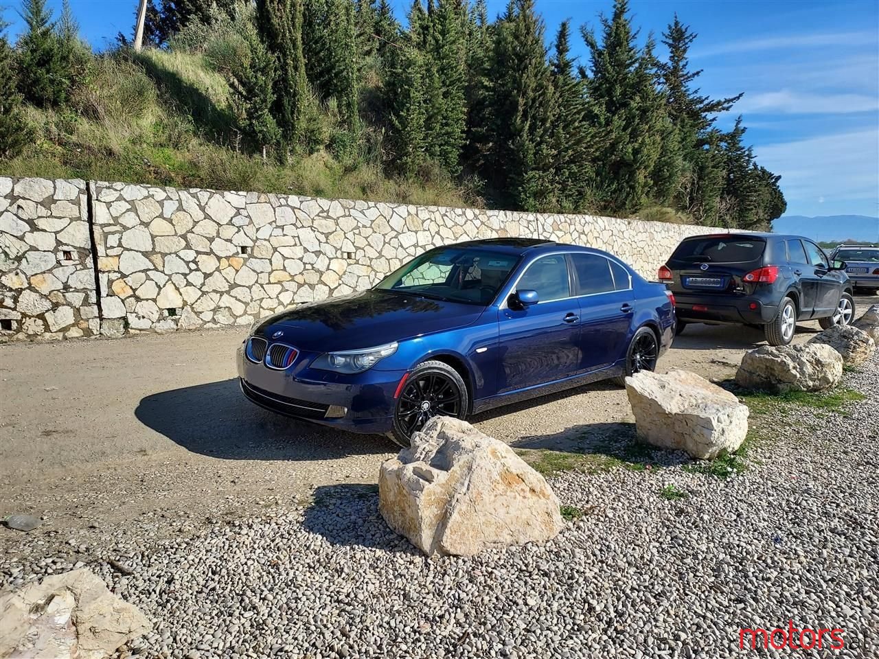 2009' BMW 528 photo #1