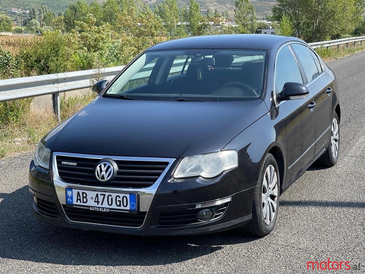 2009' Volkswagen Passat photo #1