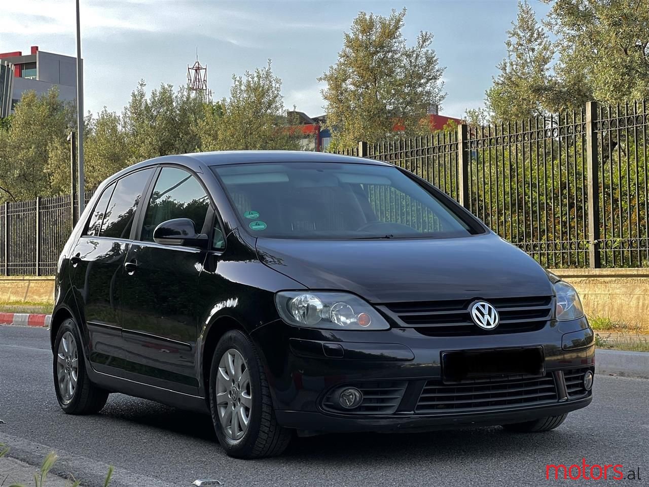 2006' Volkswagen Golf photo #1