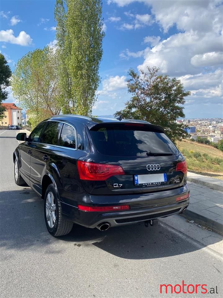 2012' Audi Q7 photo #3