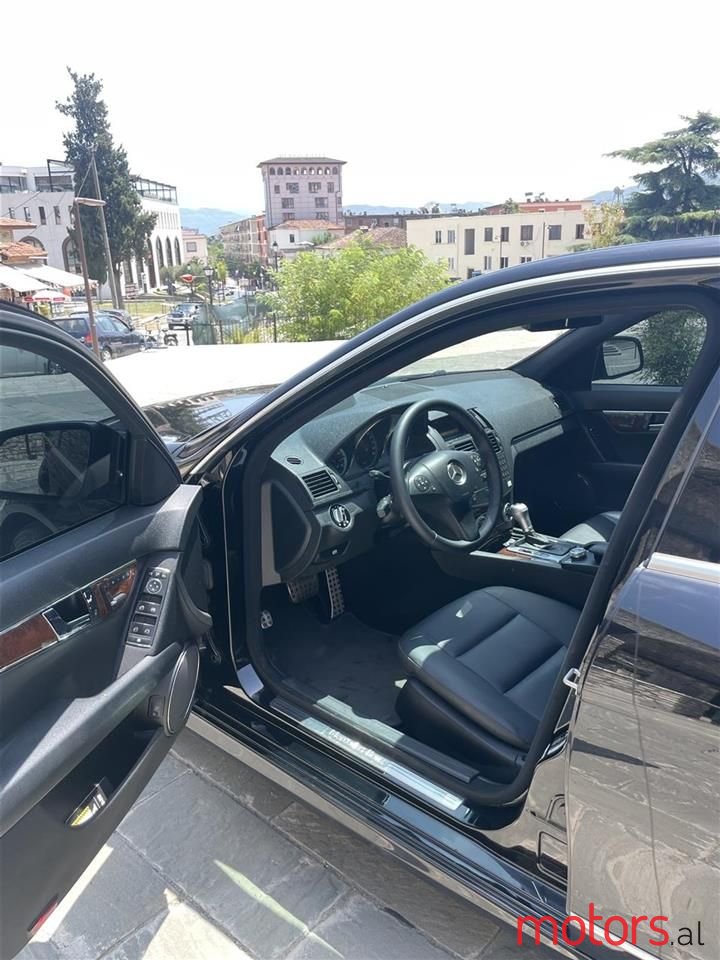 2010' Mercedes-Benz C 300 photo #4