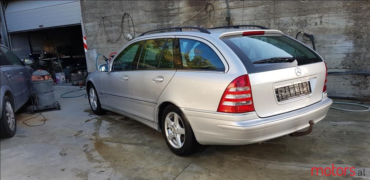 2005' Mercedes-Benz C 220 photo #5