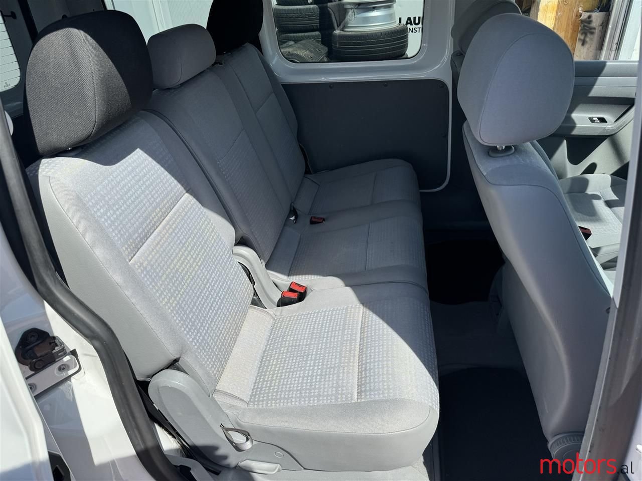 2005' Volkswagen Caddy photo #5