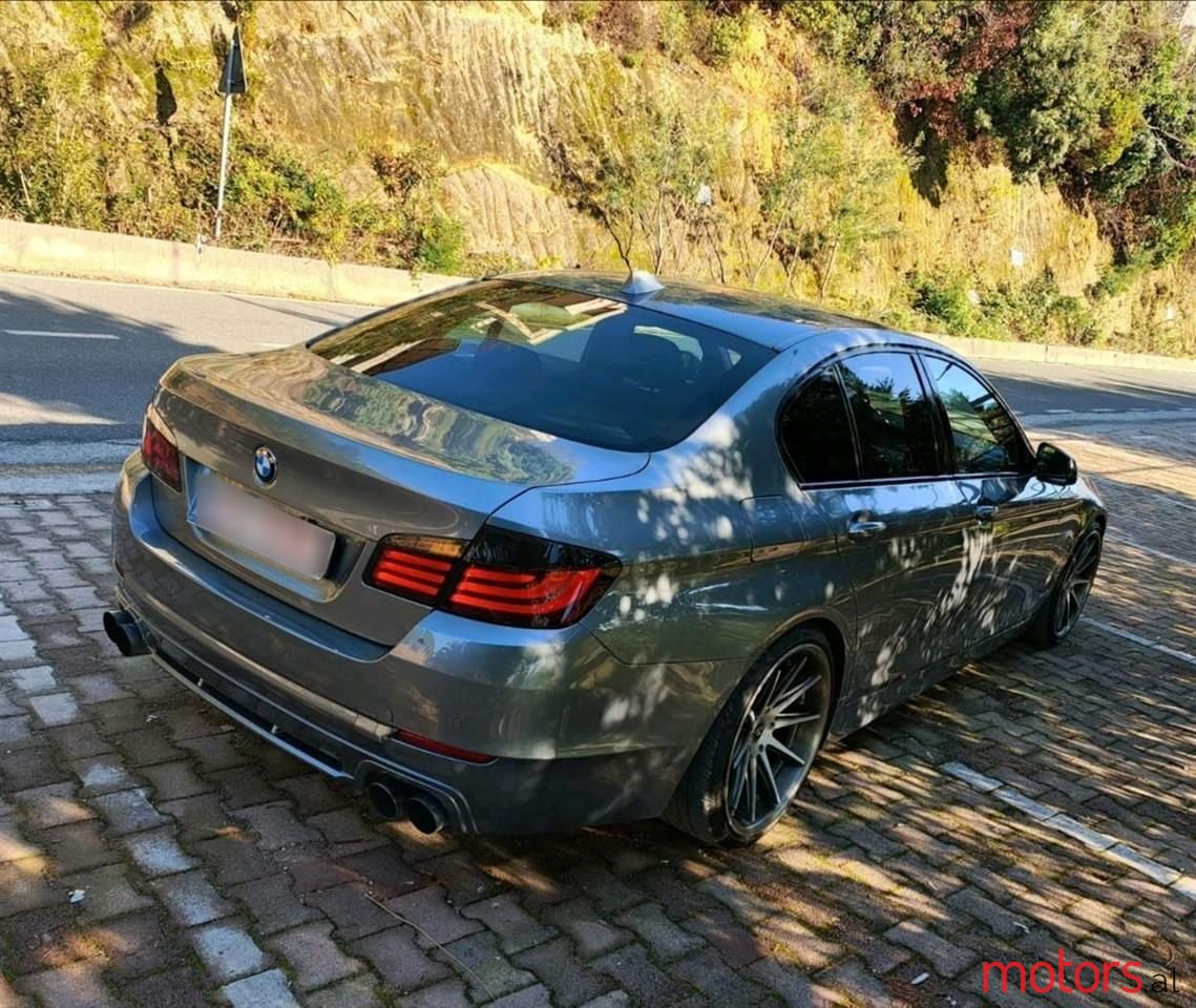 2012' BMW 528 photo #3