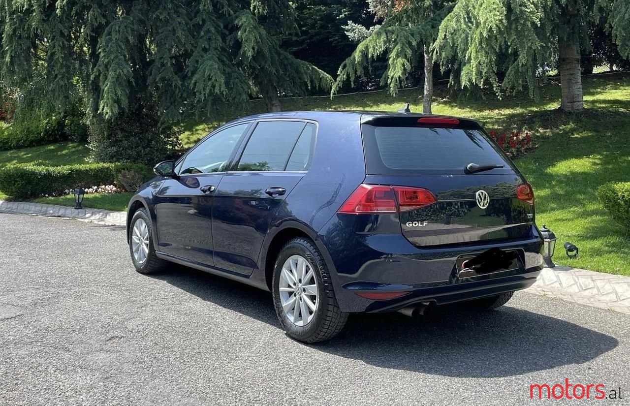 2015' Volkswagen Golf photo #2