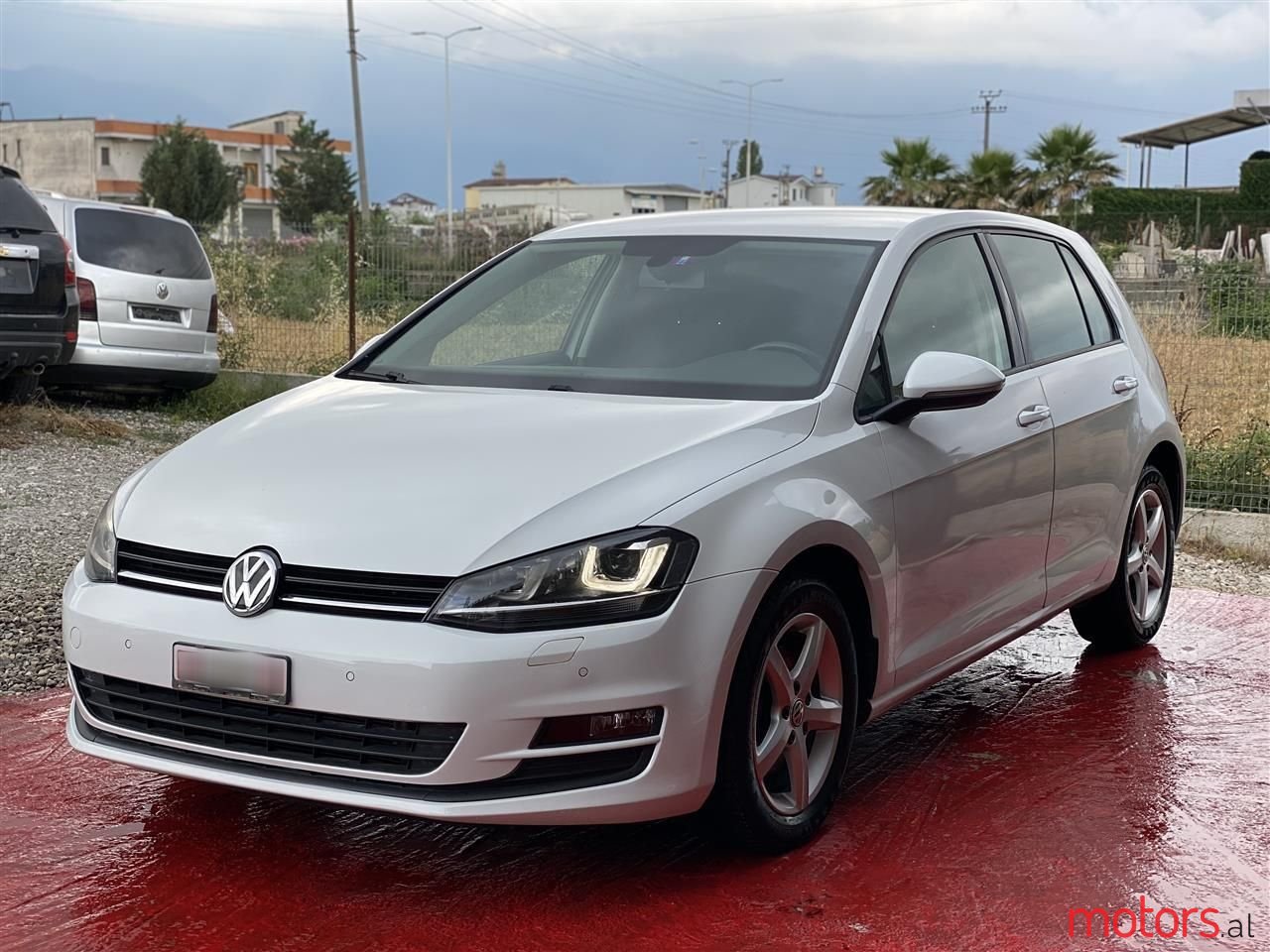 2013' Volkswagen Golf photo #1