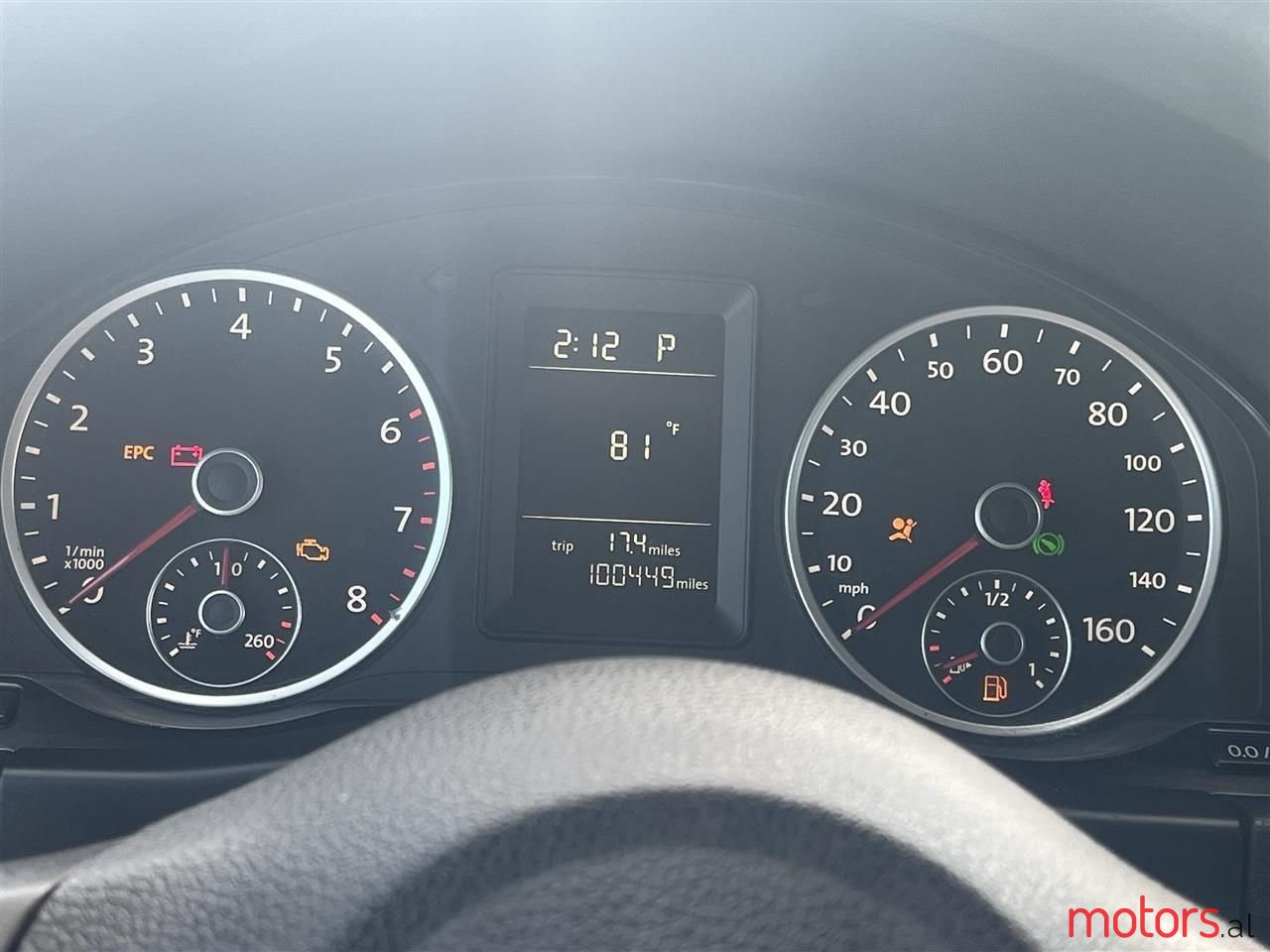 2011' Volkswagen Tiguan photo #5